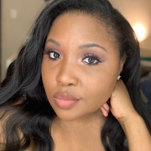 Meet your Posher, Regina